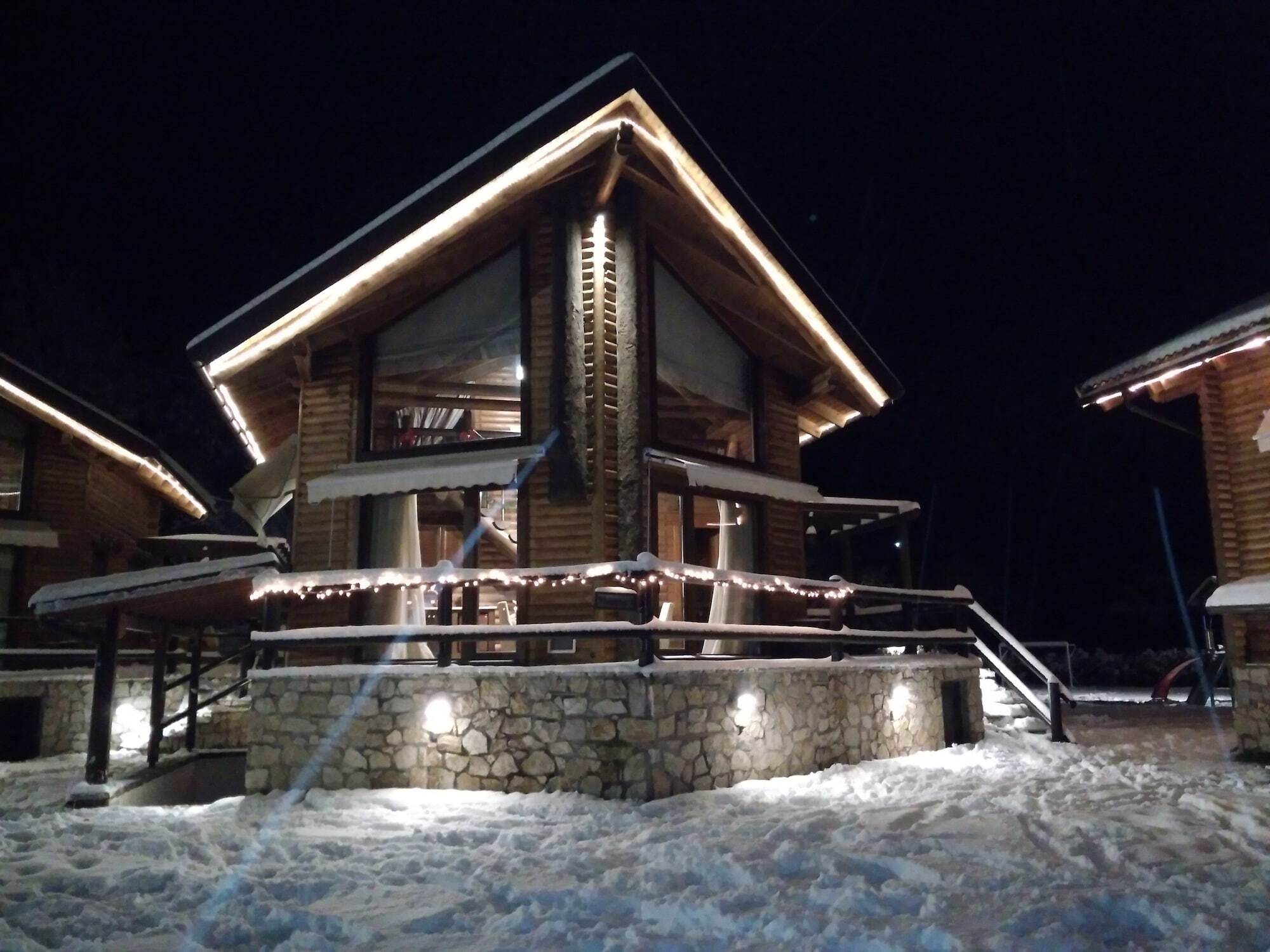 Natura Chalets Mega Chorio Екстериор снимка